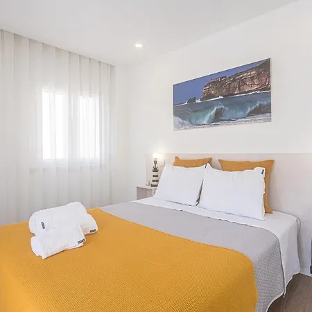 T1 Coral House * Nazaré