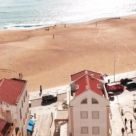 T1 Coral House Apartment